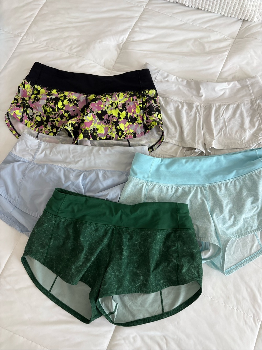 lululemon athletica 5 PAIRS OF SHORTS size 4